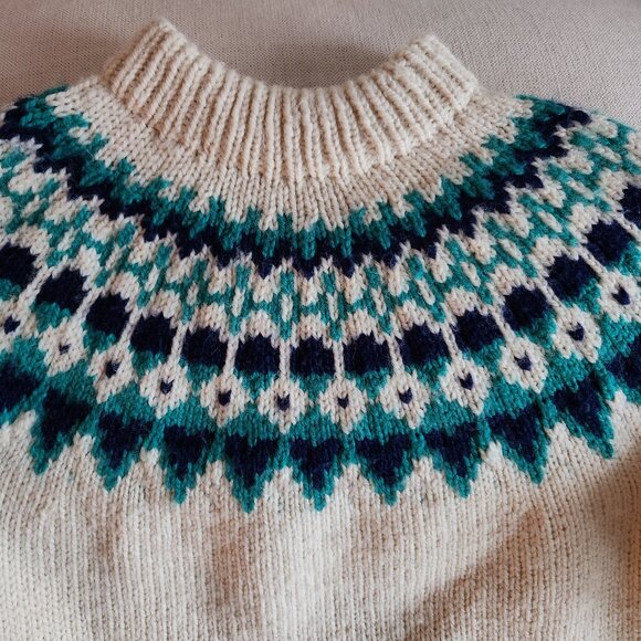 Unworn Handmade Fair Isle Sweater in Soft Ivory with Blue-Green Pattern – Sz M - Picture 2 of 4